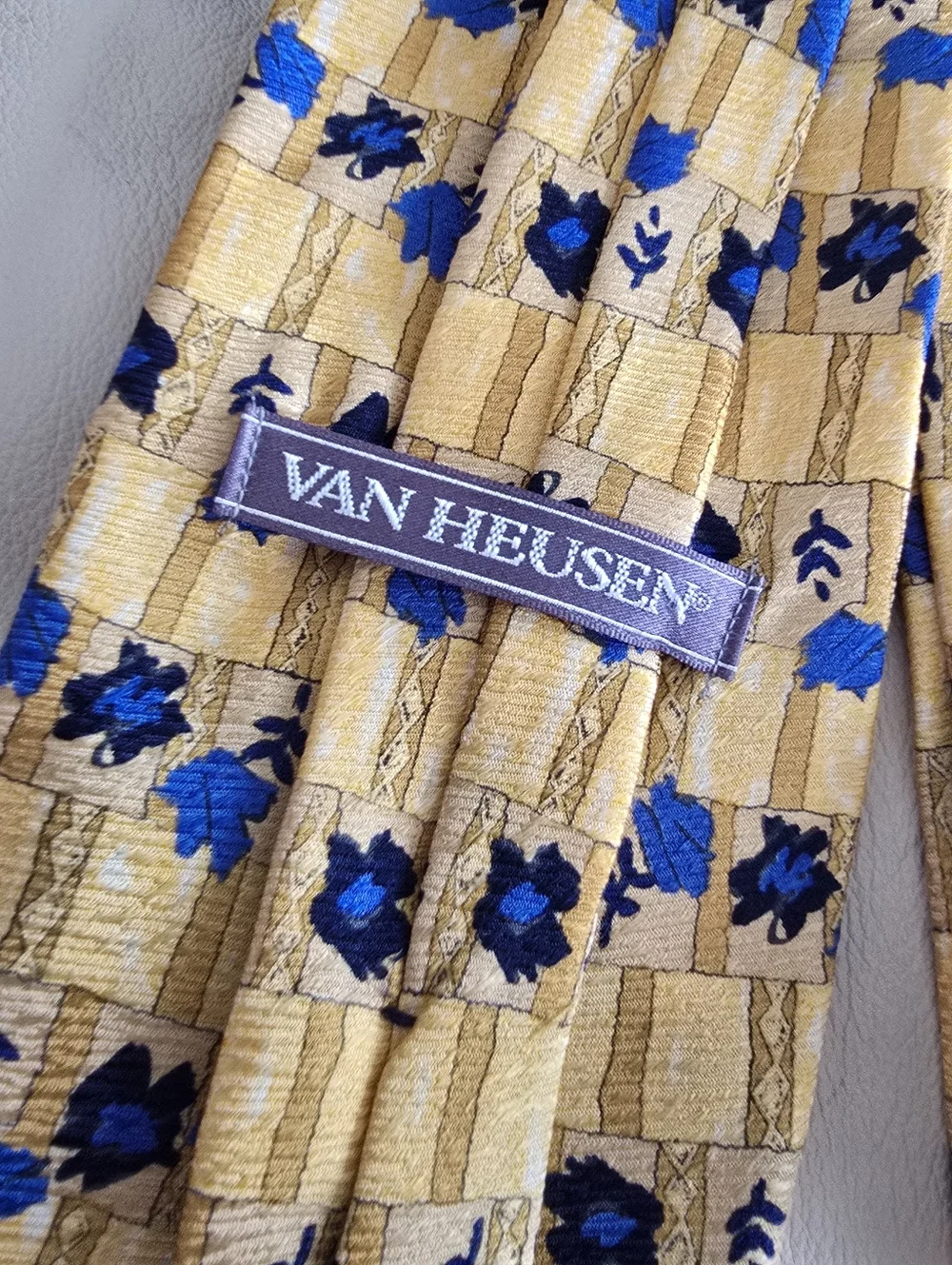 Van Heusen Yellow Blue Men's Silk Necktie Tie